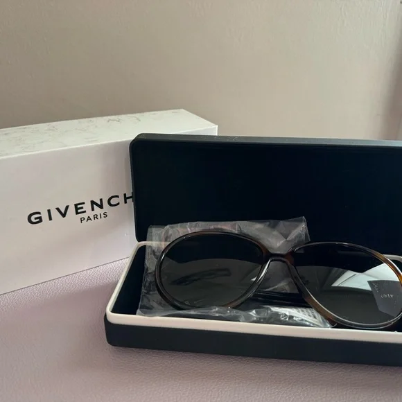 Givenchy | Accessories | Brand New In Box Givenchy Tortoise  display picture 1
